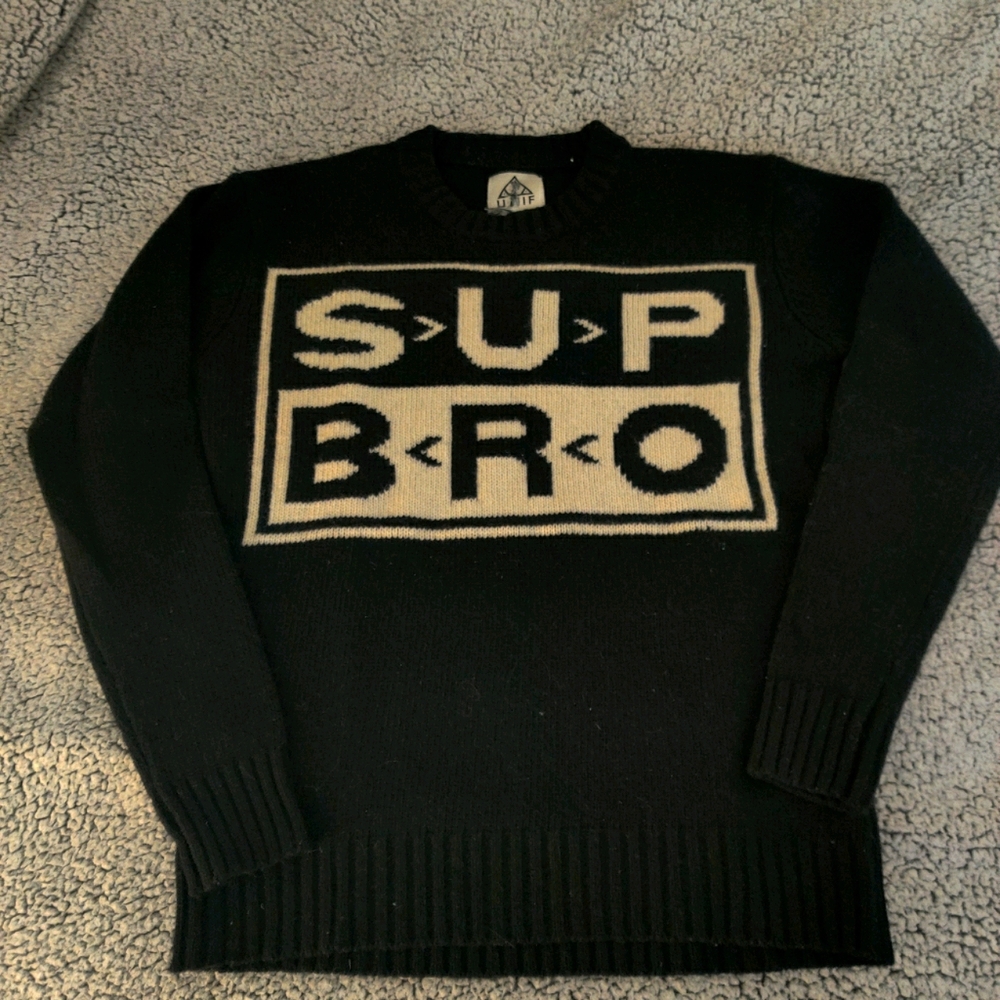 Unif sweater